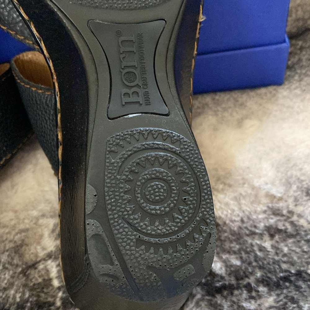 Born Leather Very Comfortable Platform Slides Nev… - image 6